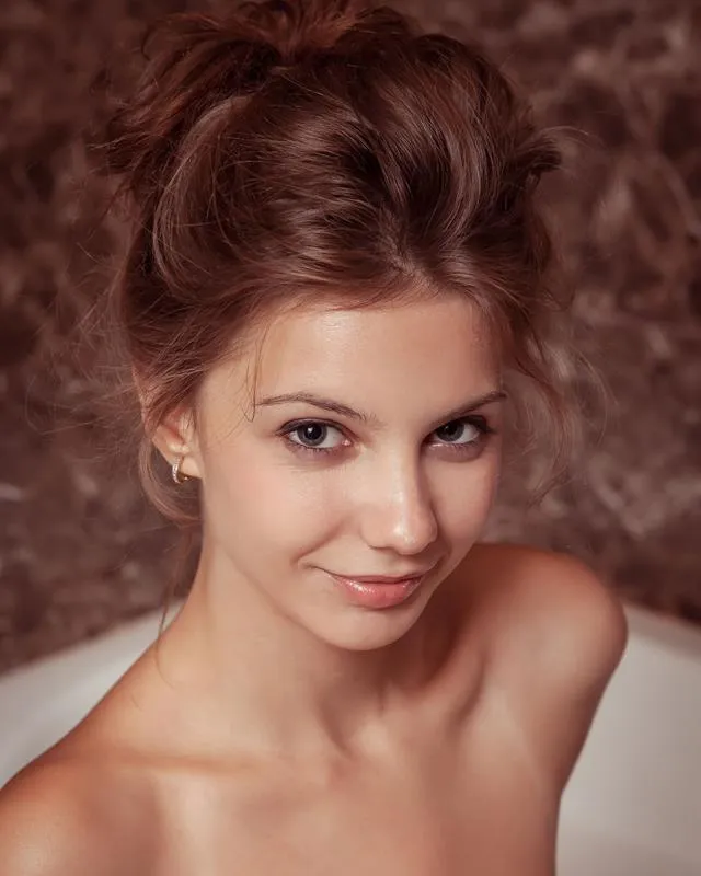 28112500005359 MODEL STUDY 8X10 PRINT