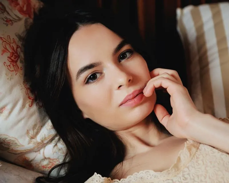 28112500007364 MODEL STUDY 8X10 PRINT