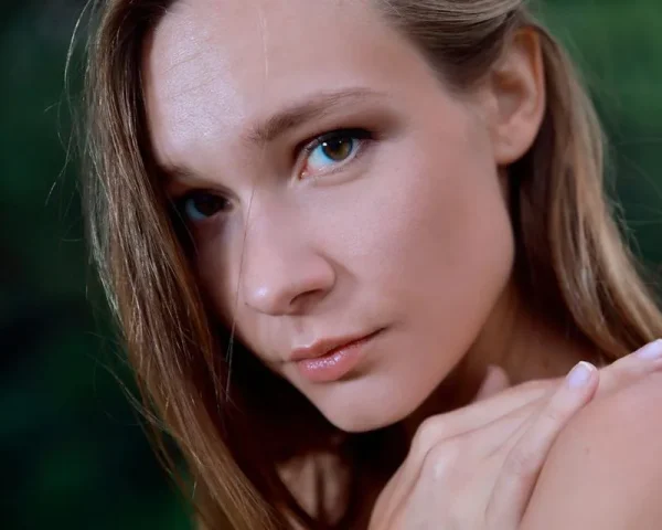 28112500010516 MODEL STUDY 8X10 PRINT