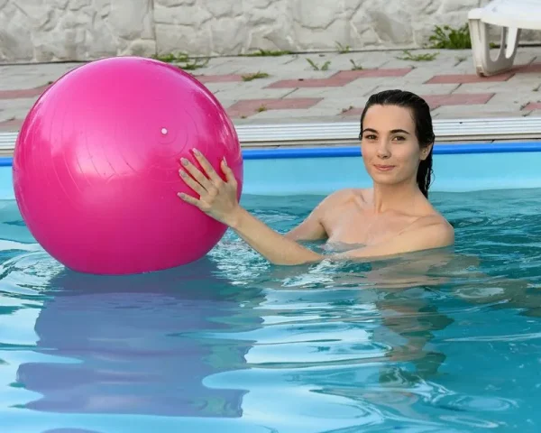 28112500065513 MODEL STUDY 8X10 PRINT