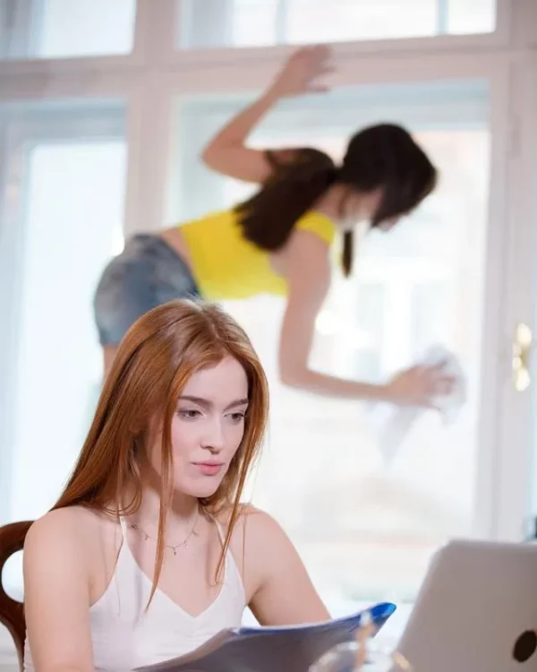 28112500143049 MODEL STUDY 8X10 PRINT