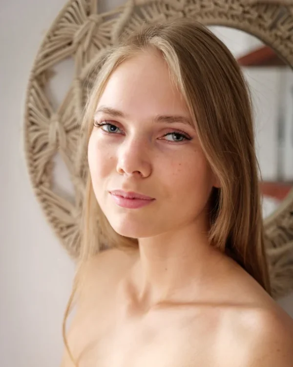 04032600003785 MODEL STUDY 8X10 PRINT