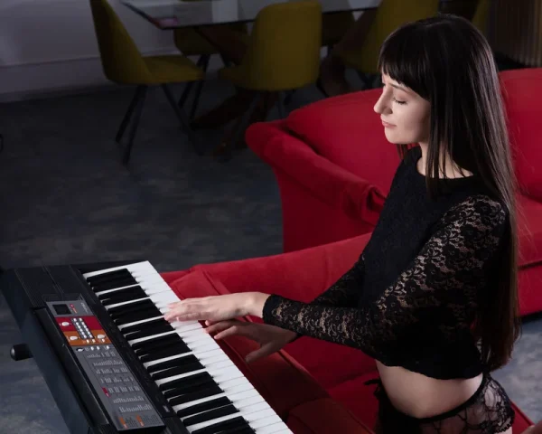 04032600003886 MODEL STUDY 8X10 PRINT