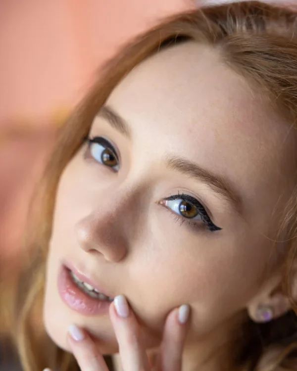 04032600010631 MODEL STUDY 8X10 PRINT