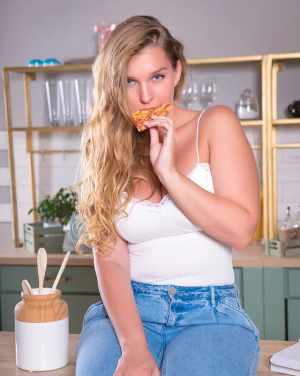 04032600010710 MODEL STUDY 8X10 PRINT