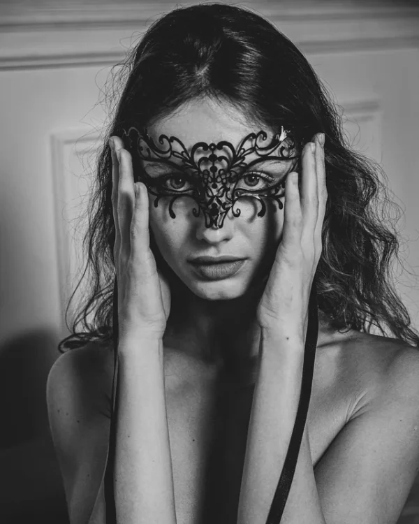 04032600010824 MODEL STUDY 8X10 PRINT