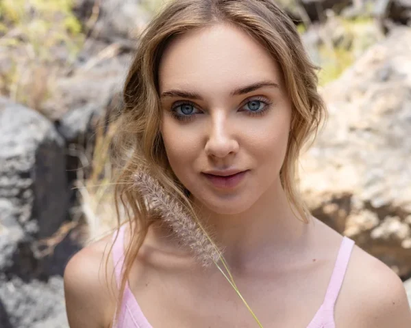 04032600011123 MODEL STUDY 8X10 PRINT