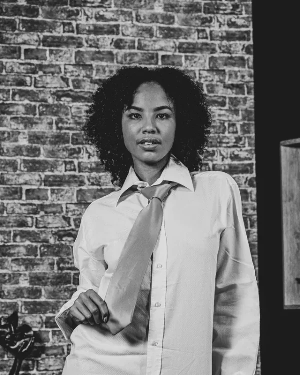 04032600028643 MODEL STUDY 8X10 PRINT