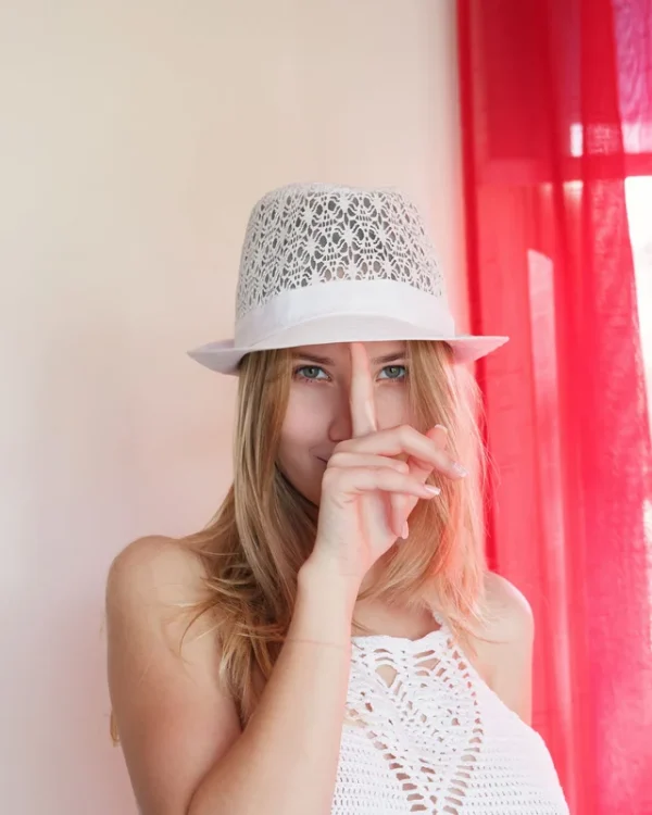 04032600032342 MODEL STUDY 8X10 PRINT