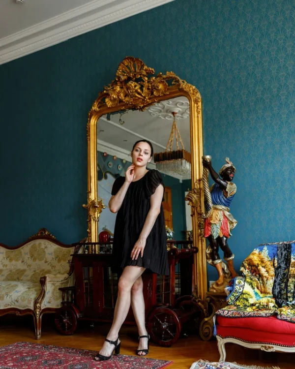 04032600035893 MODEL STUDY 8X10 PRINT