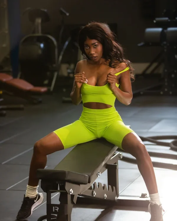 04032600067946 MODEL STUDY 8X10 PRINT