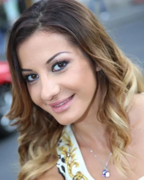 25082300004 ALICE ROMAIN 8X10 ARCHIVAL ART PRINT