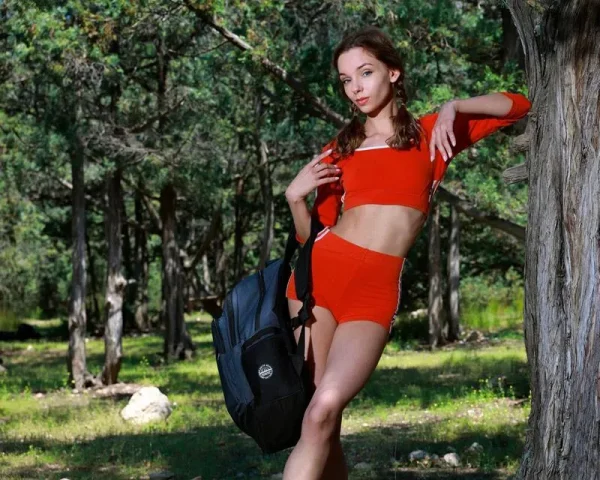 28112500001094 MODEL STUDY 8X10 PRINT