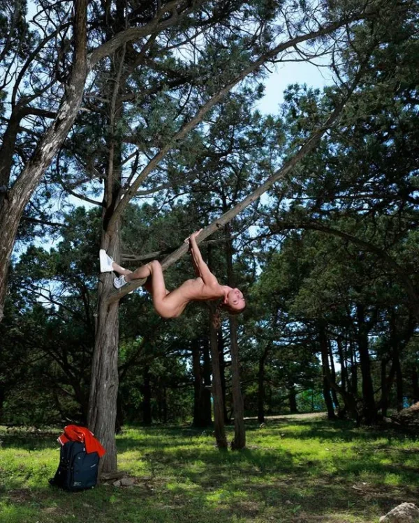 28112500001106 MODEL STUDY 8X10 PRINT