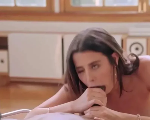 29062400514 KYLIE ROCKET 8X10 ARCHIVAL ART PRINT