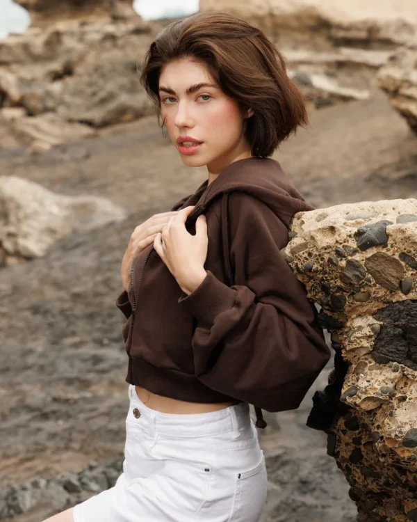 04032600078779 MODEL STUDY 8X10 PRINT