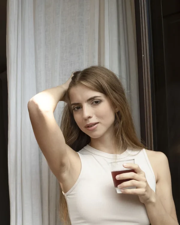 04032600092589 MODEL STUDY 8X10 PRINT